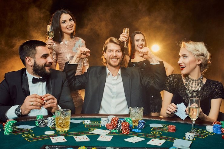Visual permainan kasino langsung blackjack dengan dealer profesional di platform digital
